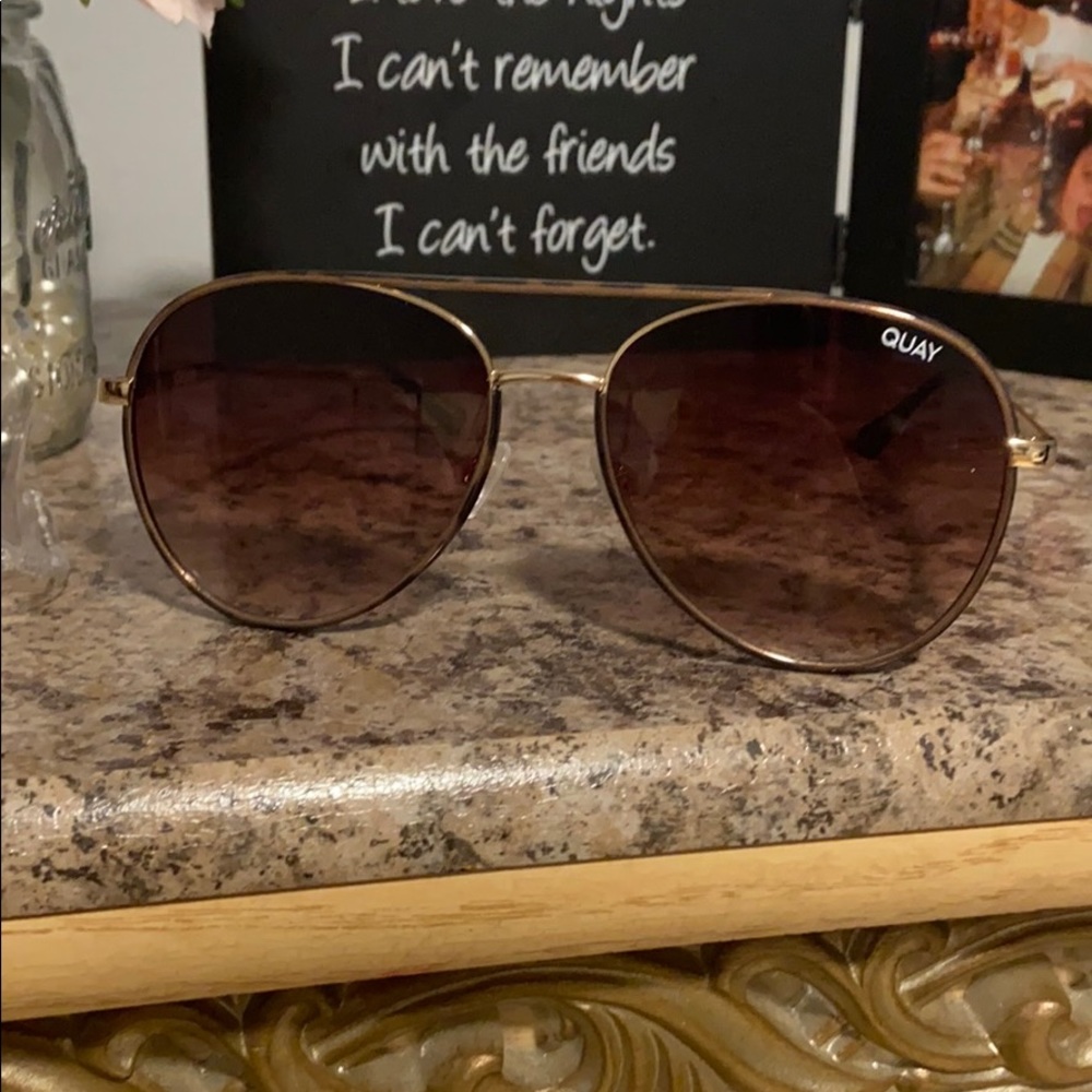 QUAYS X IMPULSIVE SUNGLASSES